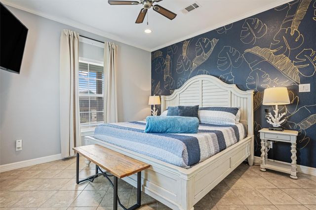 866 Townsend Drive, Crystal Beach, TX 77650