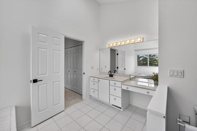 3232 Bellflower Court, Ann Arbor, MI 48103