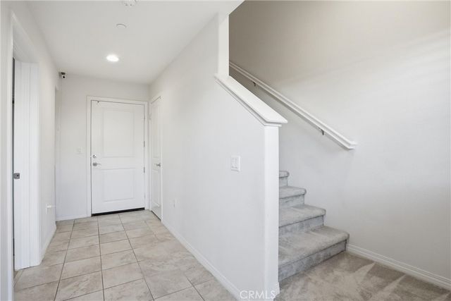 811 N Dalton Ave 105, Azusa, CA 91702