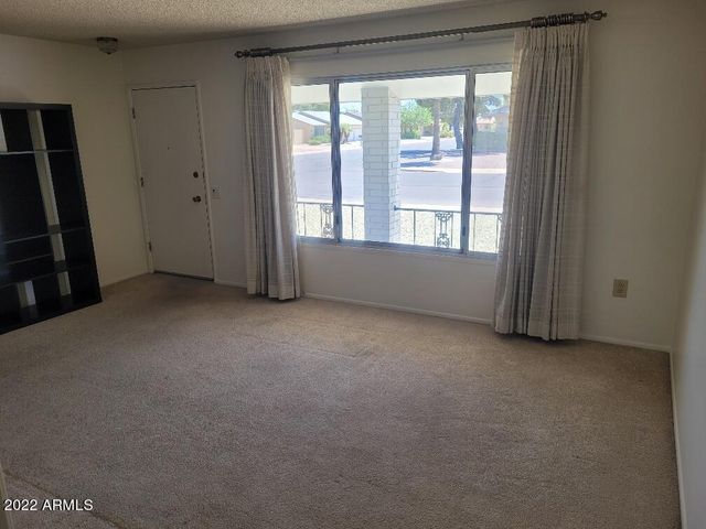 20032 N Willow Creek Circle, Sun City, AZ 85373
