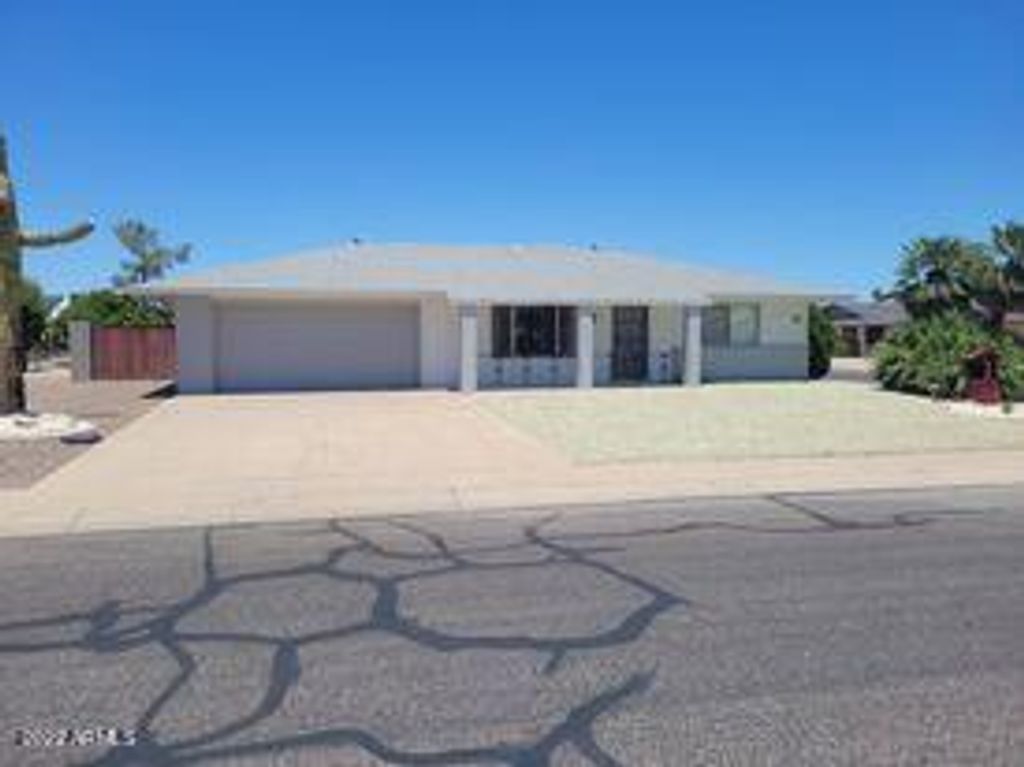 20032 N Willow Creek Circle, Sun City, AZ 85373