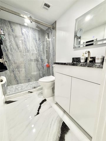 1965 S Ocean Dr 15B, Hallandale Beach, FL 33009