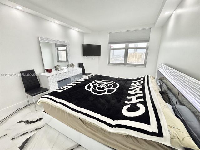 1965 S Ocean Dr 15B, Hallandale Beach, FL 33009