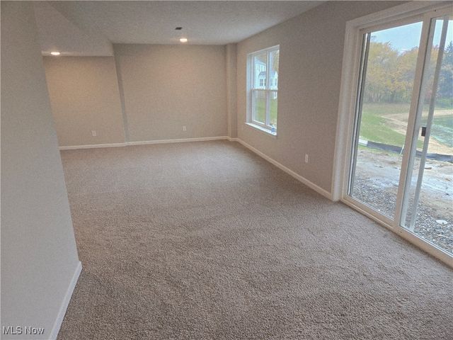 3374 Buckeye Trail, Green, OH 44685