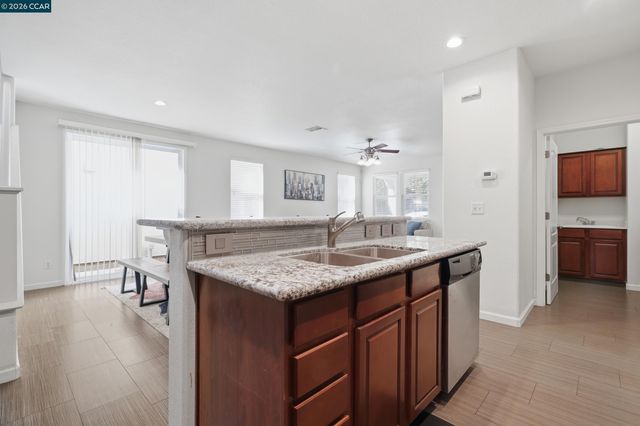 10848 Iris Bloom Drive, Stockton, CA 95209