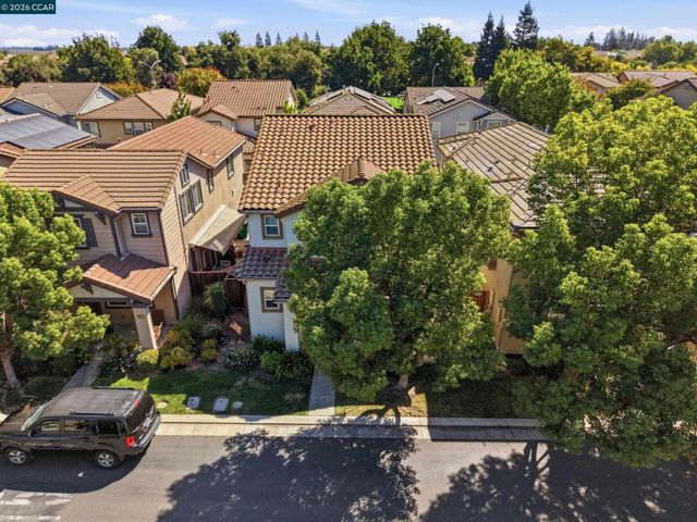 10848 Iris Bloom Drive, Stockton, CA 95209