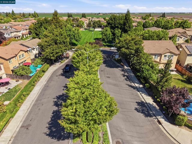 10848 Iris Bloom Drive, Stockton, CA 95209