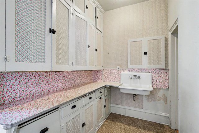 115 Delano Street, Allegan, MI 49010