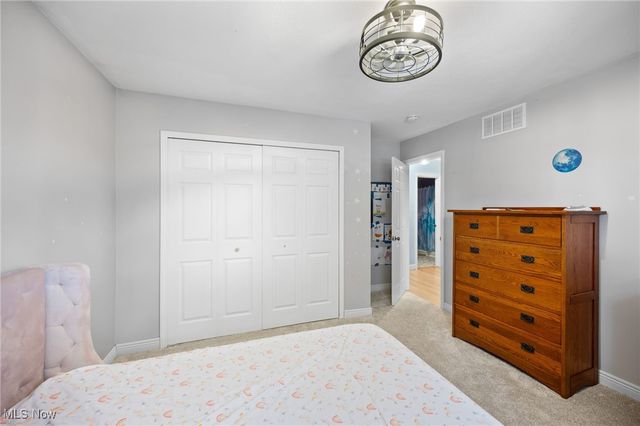 652 University Avenue, Elyria, OH 44035