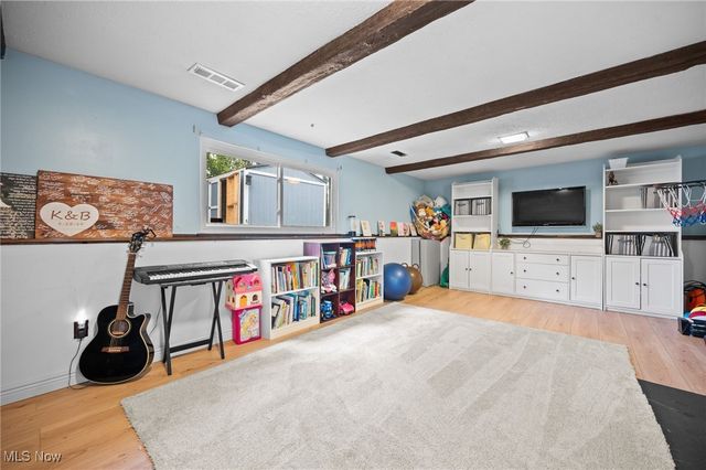 652 University Avenue, Elyria, OH 44035