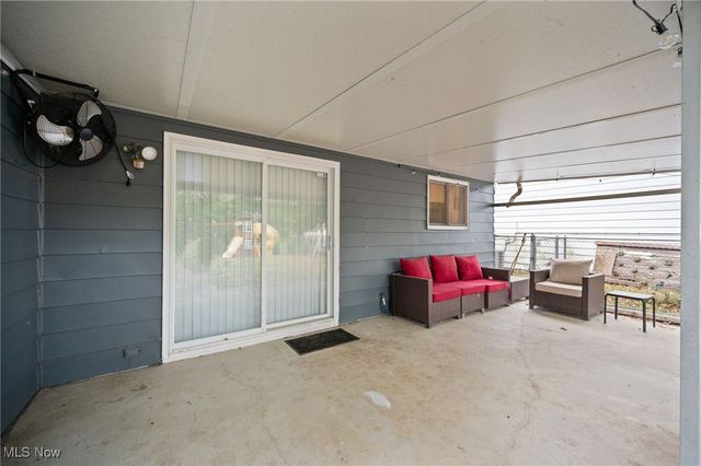 652 University Avenue, Elyria, OH 44035