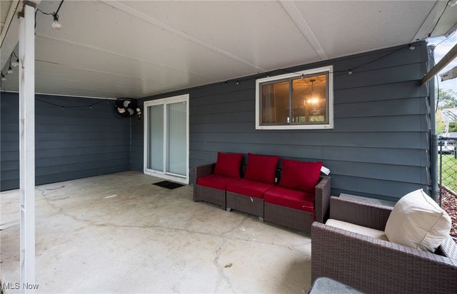 652 University Avenue, Elyria, OH 44035