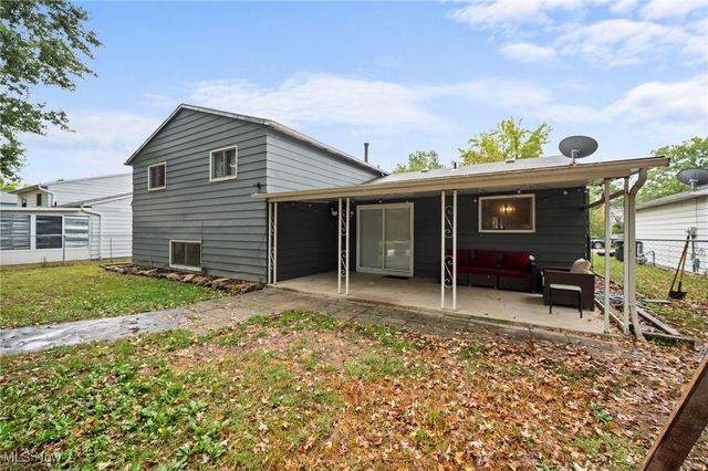 652 University Avenue, Elyria, OH 44035