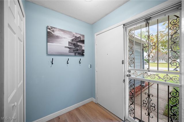 652 University Avenue, Elyria, OH 44035