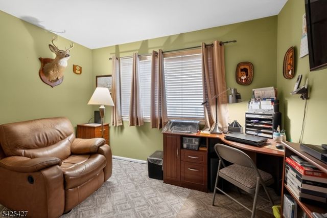 167 Falcon Ridge Way, Hamburg Boro, NJ 07419