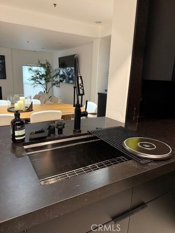 12011 Goshen 104, Los Angeles, CA 90049