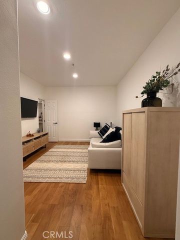 12011 Goshen 104, Los Angeles, CA 90049