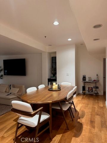 12011 Goshen 104, Los Angeles, CA 90049