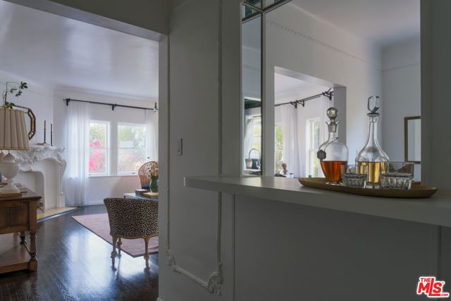 3400 San Marino Street M, Los Angeles, CA 90006