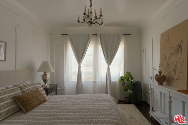 3400 San Marino Street M, Los Angeles, CA 90006