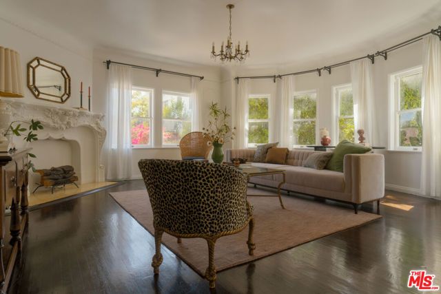 3400 San Marino Street M, Los Angeles, CA 90006