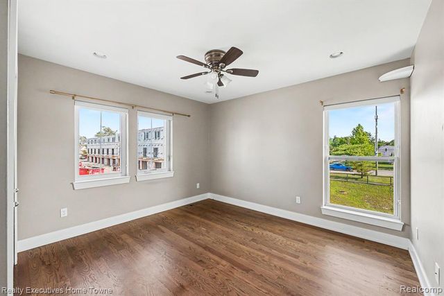 111 N Dorchester Avenue, Royal Oak, MI 48067