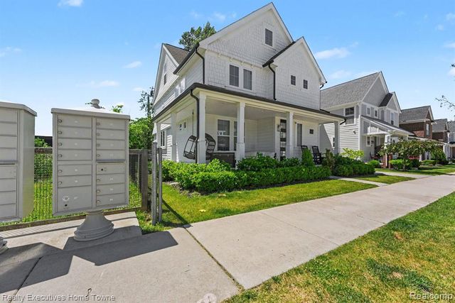 111 N Dorchester Avenue, Royal Oak, MI 48067
