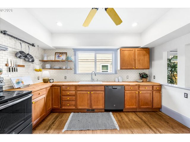 4929 Se 63RD Ave, Portland, OR 97206