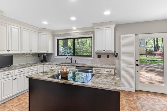 8435 BRIARBIRCH CV, Germantown, TN 38139