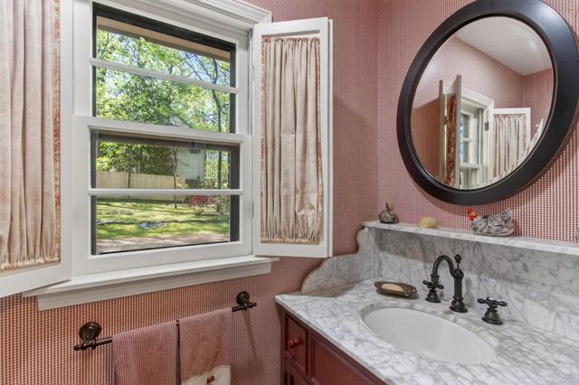 8435 BRIARBIRCH CV, Germantown, TN 38139