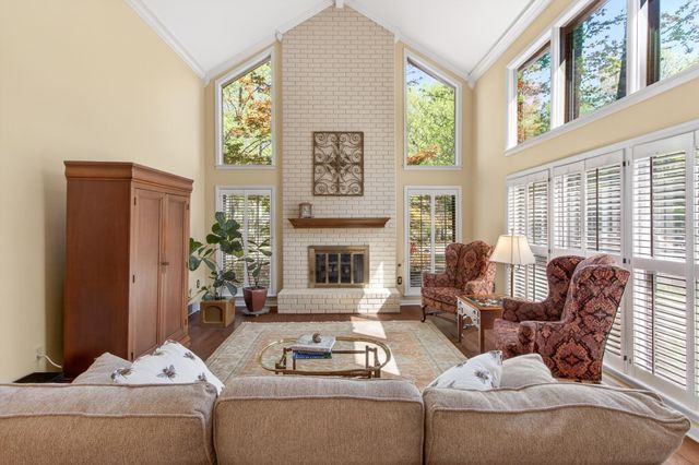 8435 BRIARBIRCH CV, Germantown, TN 38139