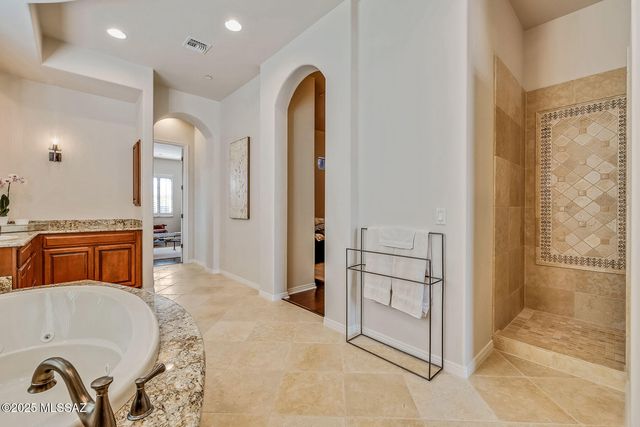 14216 N Silent Ridge Court, Marana, AZ 85658