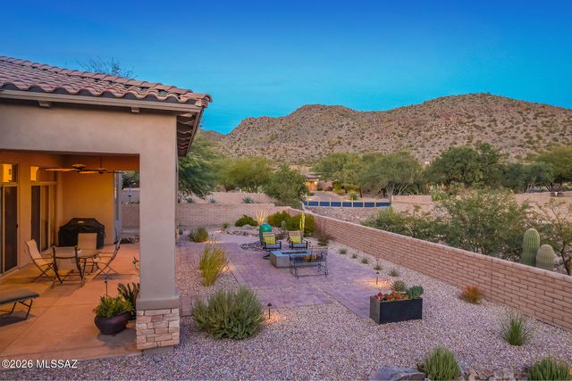 14216 N Silent Ridge Court, Marana, AZ 85658