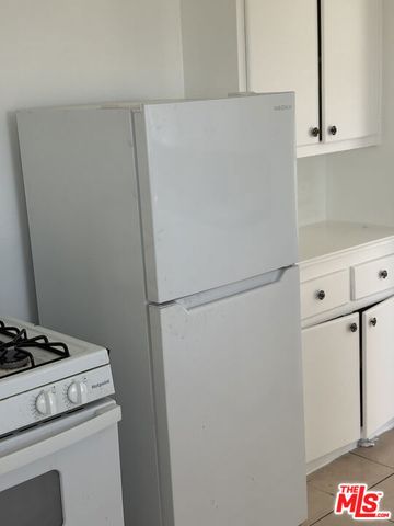 1050 W 60th Place, Los Angeles, CA 90044
