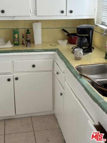 1050 W 60th Place, Los Angeles, CA 90044