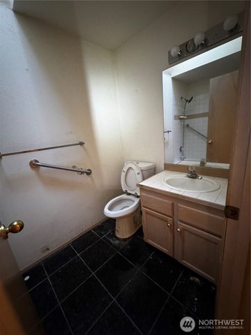 724 N 137th Street, Seattle, WA 98133