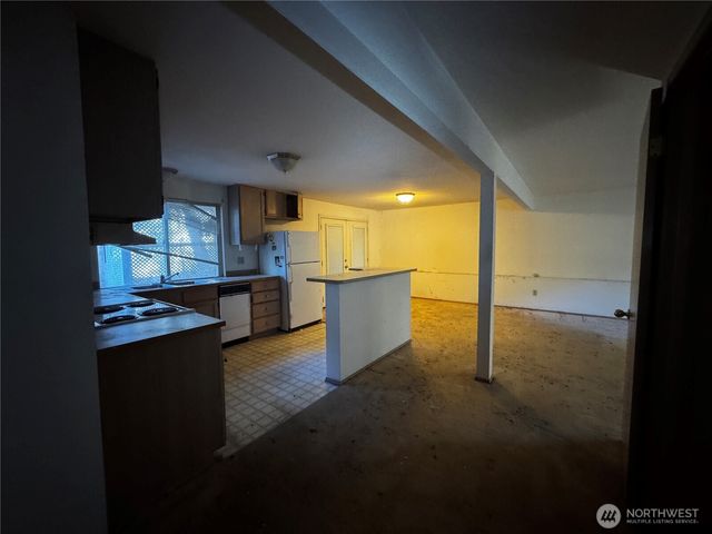 724 N 137th Street, Seattle, WA 98133