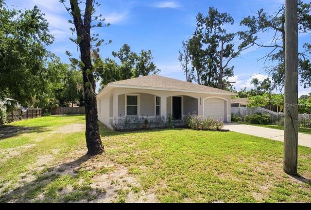 5717 E 11TH STREET E, Bradenton, FL 34203