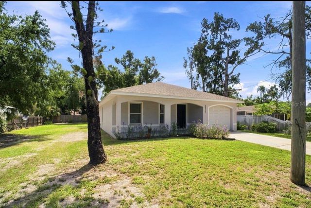 5717 E 11TH STREET E, Bradenton, FL 34203