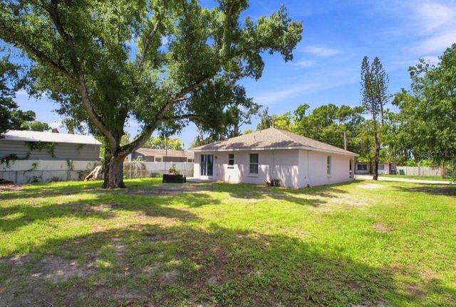 5717 E 11TH STREET E, Bradenton, FL 34203