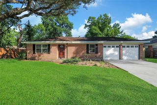 1711 Pecan Lane, Stafford, TX 77477