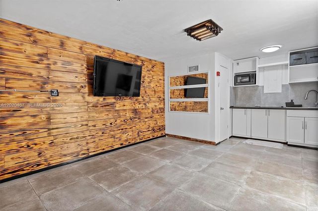 1773 Blount Rd 311, Pompano Beach, FL 33069