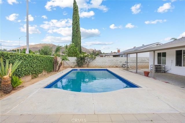 10389 Brookway, Riverside, CA 92505