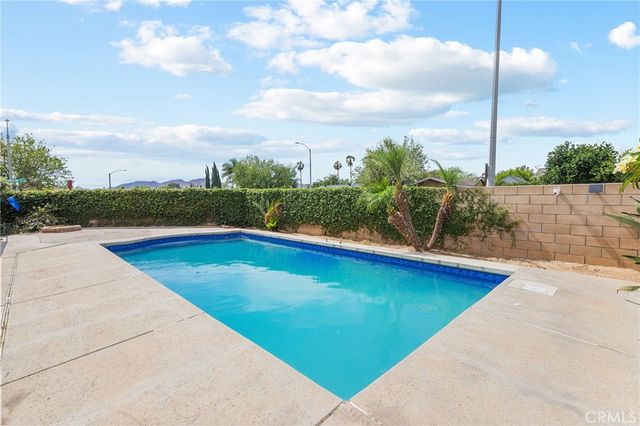 10389 Brookway, Riverside, CA 92505