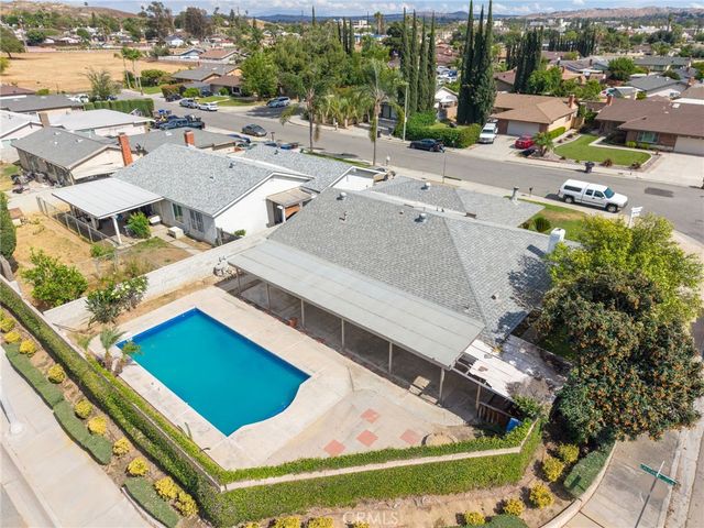 10389 Brookway, Riverside, CA 92505