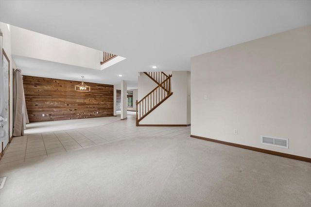 6655 N 94th STREET, Milwaukee, WI 53224