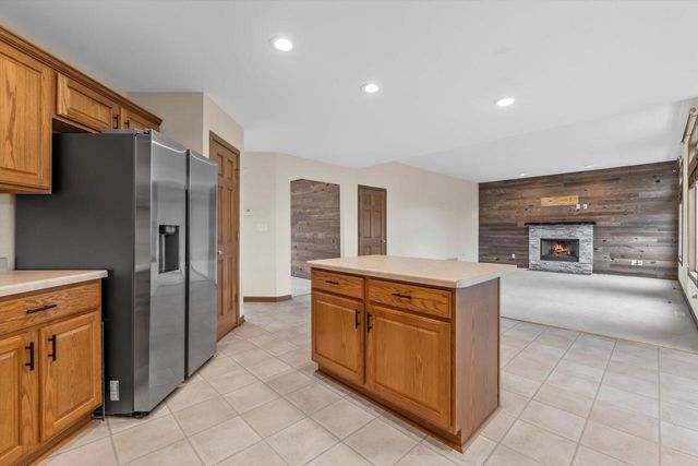 6655 N 94th STREET, Milwaukee, WI 53224