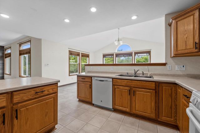 6655 N 94th STREET, Milwaukee, WI 53224