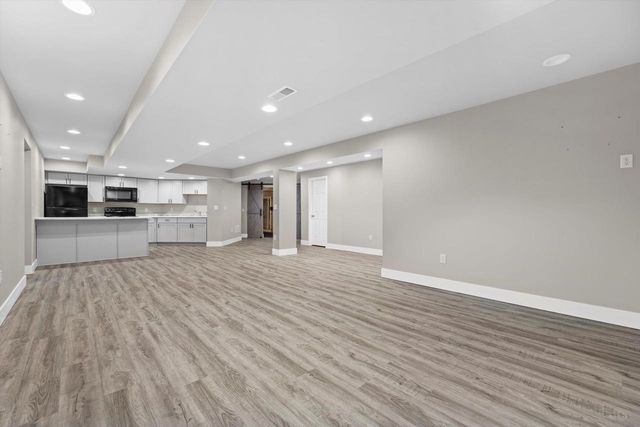 6655 N 94th STREET, Milwaukee, WI 53224