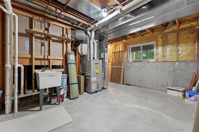 6655 N 94th STREET, Milwaukee, WI 53224